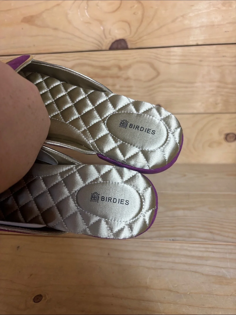 NWOT Birdies Phoebe Berry Magenta Suede and Gold slides size 10